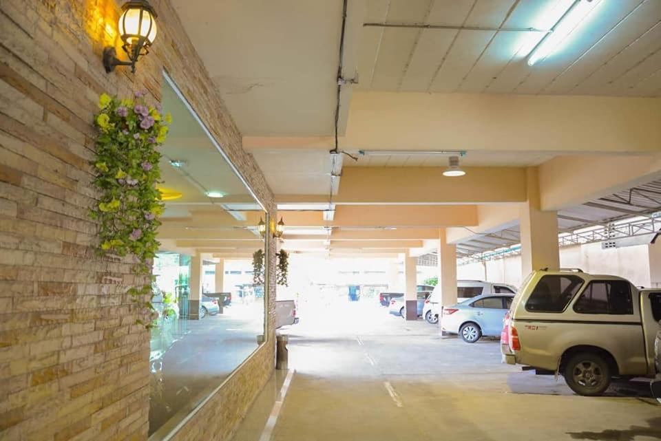 萨姆克达弗姆普拉斯酒店 莫拉限 外观 照片